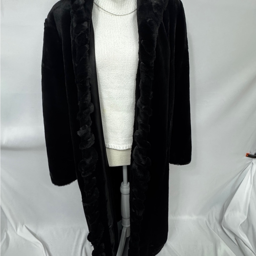 Luxurious Marvin Richards Black Faux Mink Fur Coat - Picture 2 of 13